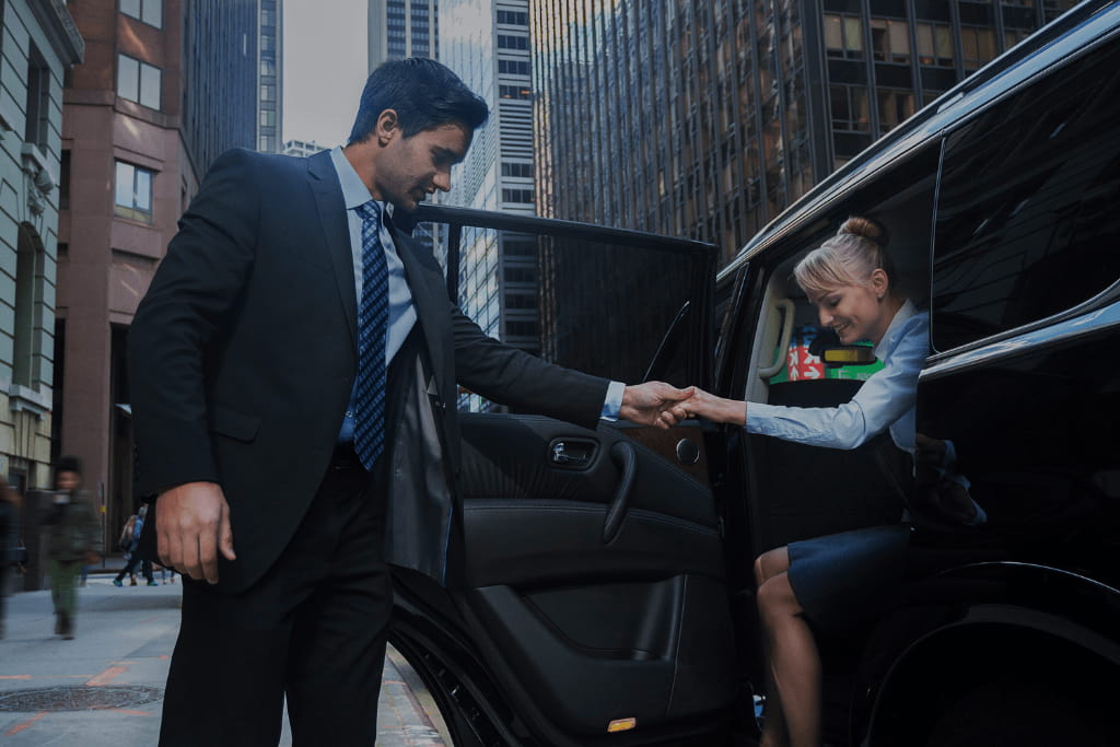 From Weddings to VIP Events: Diversifying Your Limo Service Offerings 2 limo safety